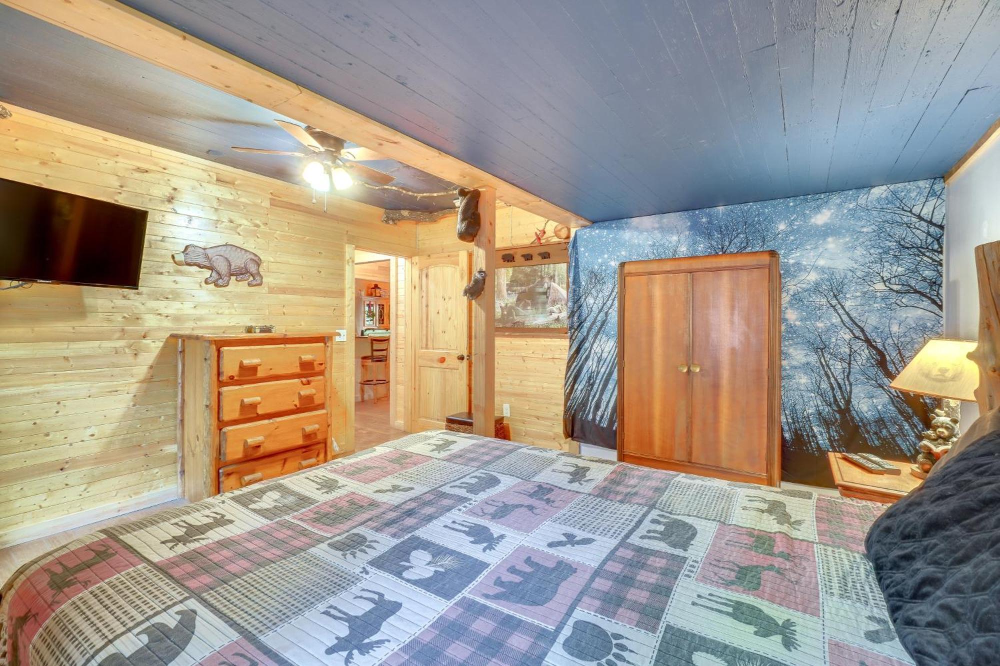 Just Fur Relaxin Sevierville Cabin With Hot Tub! Экстерьер фото