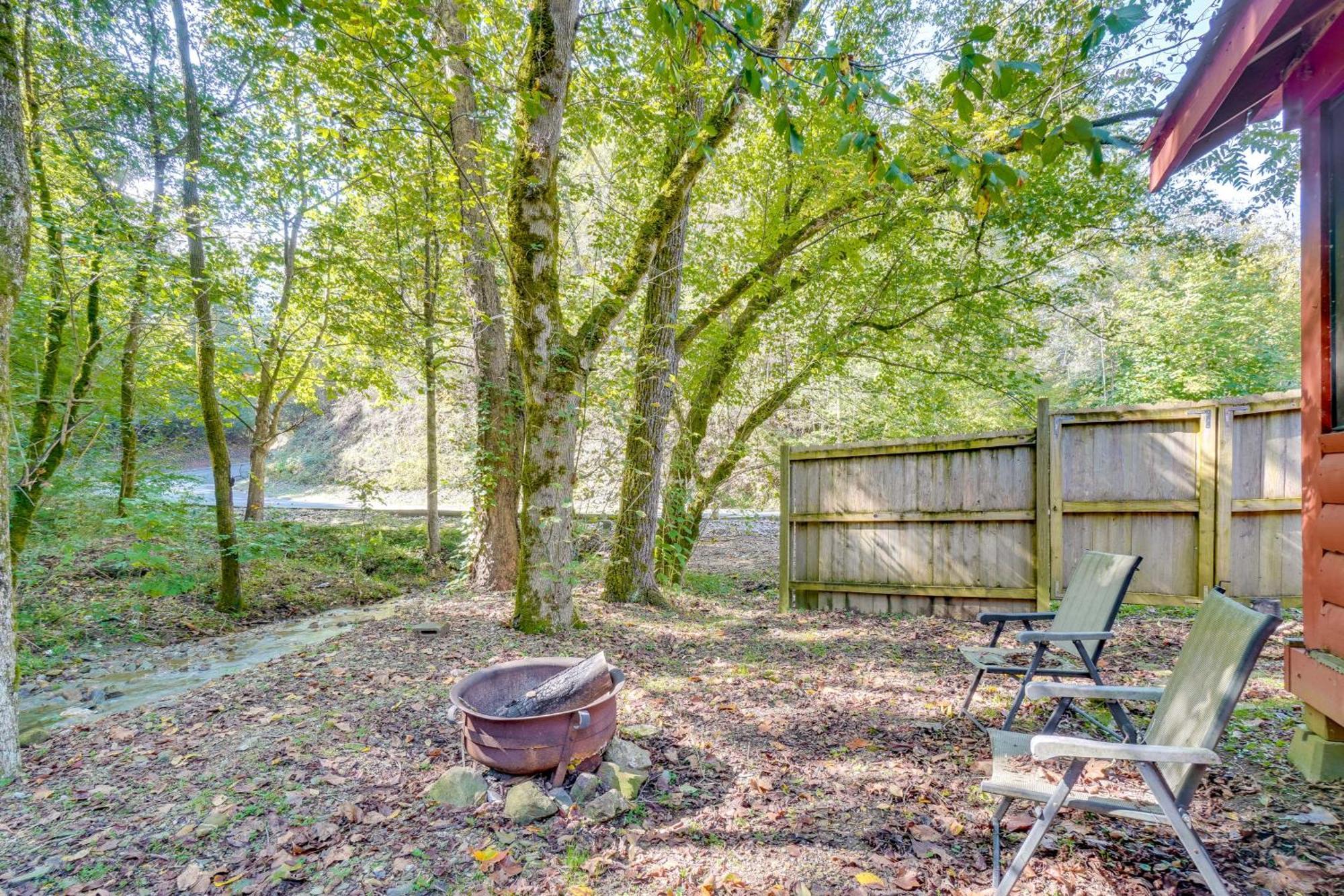 Just Fur Relaxin Sevierville Cabin With Hot Tub! Экстерьер фото