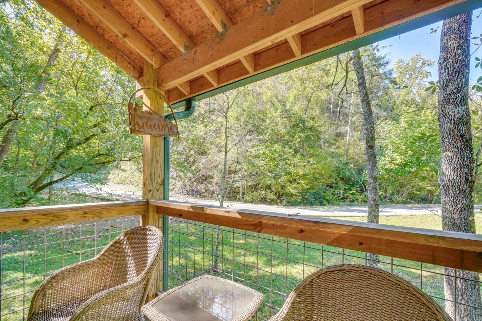 Just Fur Relaxin Sevierville Cabin With Hot Tub! Экстерьер фото