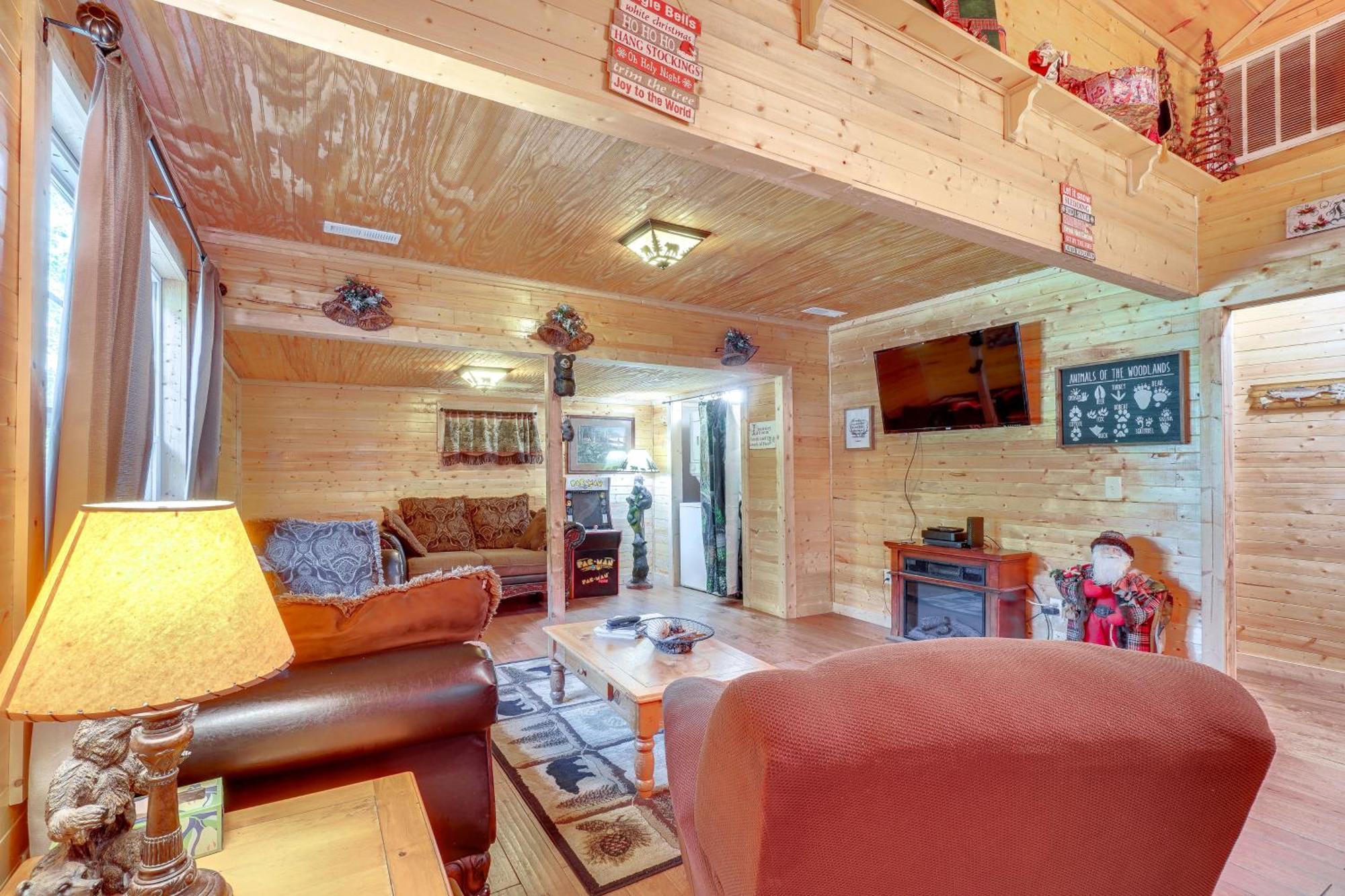 Just Fur Relaxin Sevierville Cabin With Hot Tub! Экстерьер фото